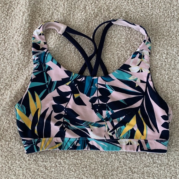 Old Navy Sports Bra and Leggings Matching Set - Picture 2 of 7